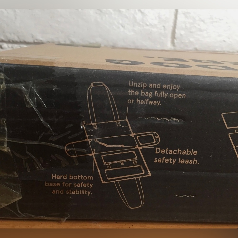 Airline Approved Pet Carrier NWB - Picture 5 of 10